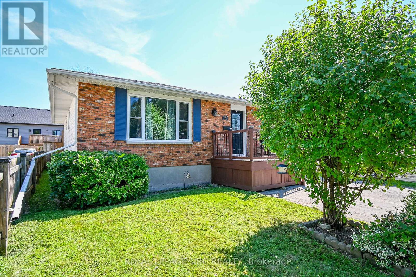 62 Lillian Place, Fort Erie, Ontario  L2A 5M2 - Photo 2 - X12383503