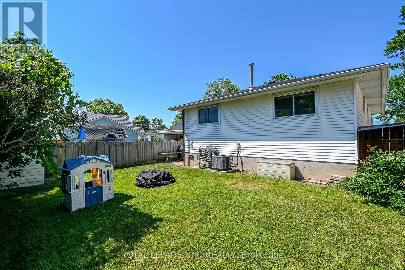 62 Lillian Place, Fort Erie, Ontario  L2A 5M2 - Photo 35 - X12383503