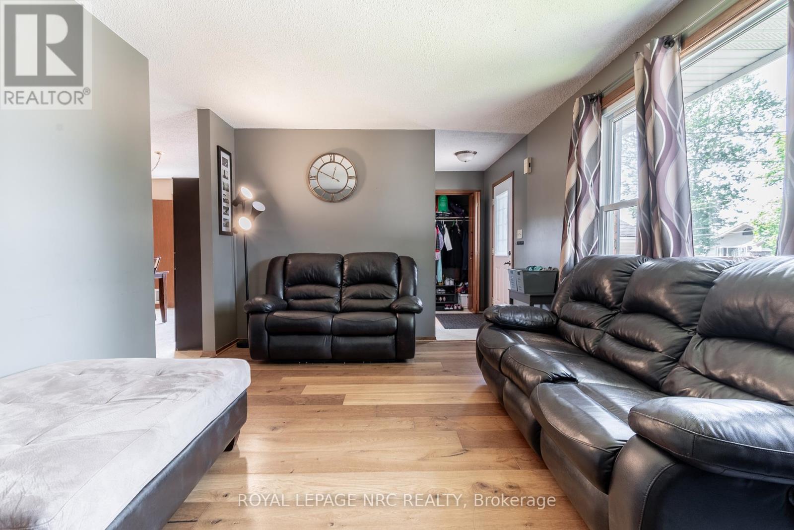 62 Lillian Place, Fort Erie, Ontario  L2A 5M2 - Photo 9 - X12383503