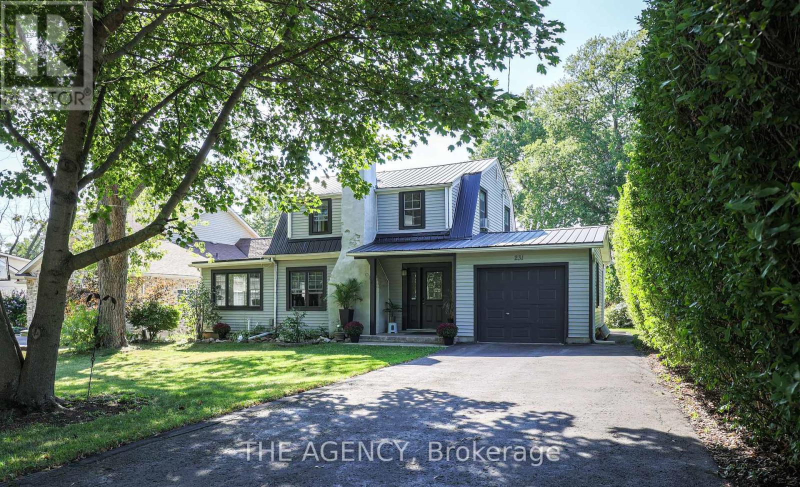 231 Prospect Point Road South Road S, Fort Erie, Ontario  L0S 1N0 - Photo 2 - X12383535