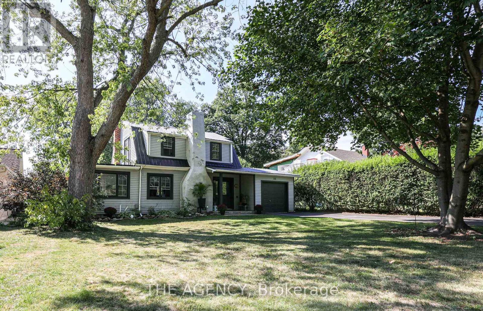 231 Prospect Point Road South Road S, Fort Erie, Ontario  L0S 1N0 - Photo 3 - X12383535