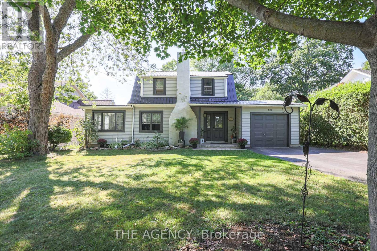 231 Prospect Point Road South Road S, Fort Erie, Ontario  L0S 1N0 - Photo 4 - X12383535
