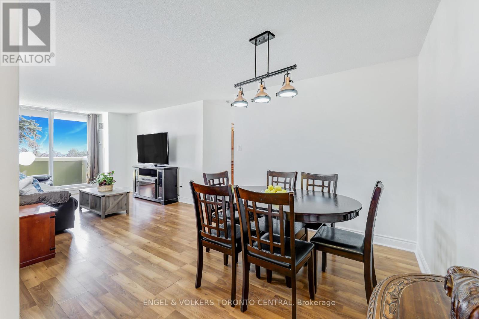 207 - 15 Sewells Road, Toronto, Ontario  M1B 3V7 - Photo 5 - E12383466