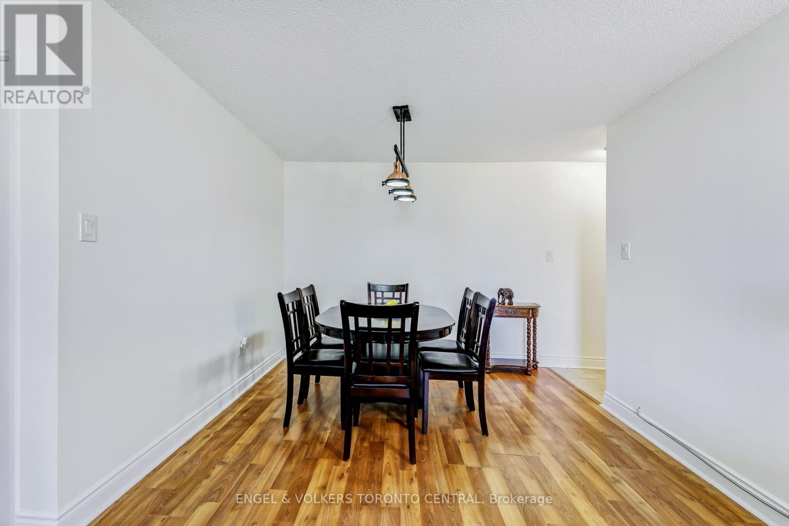 207 - 15 Sewells Road, Toronto, Ontario  M1B 3V7 - Photo 6 - E12383466