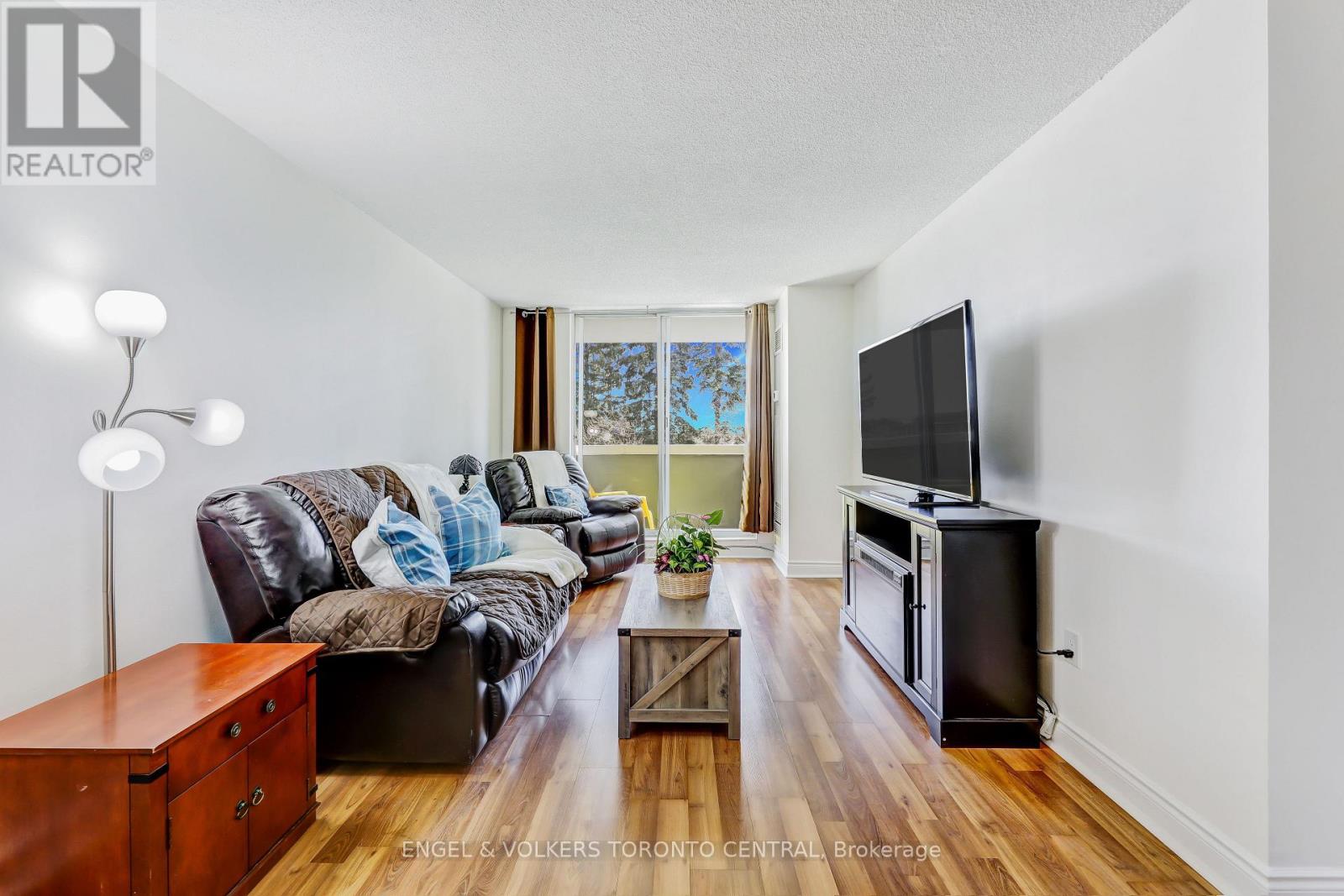 207 - 15 Sewells Road, Toronto, Ontario  M1B 3V7 - Photo 9 - E12383466