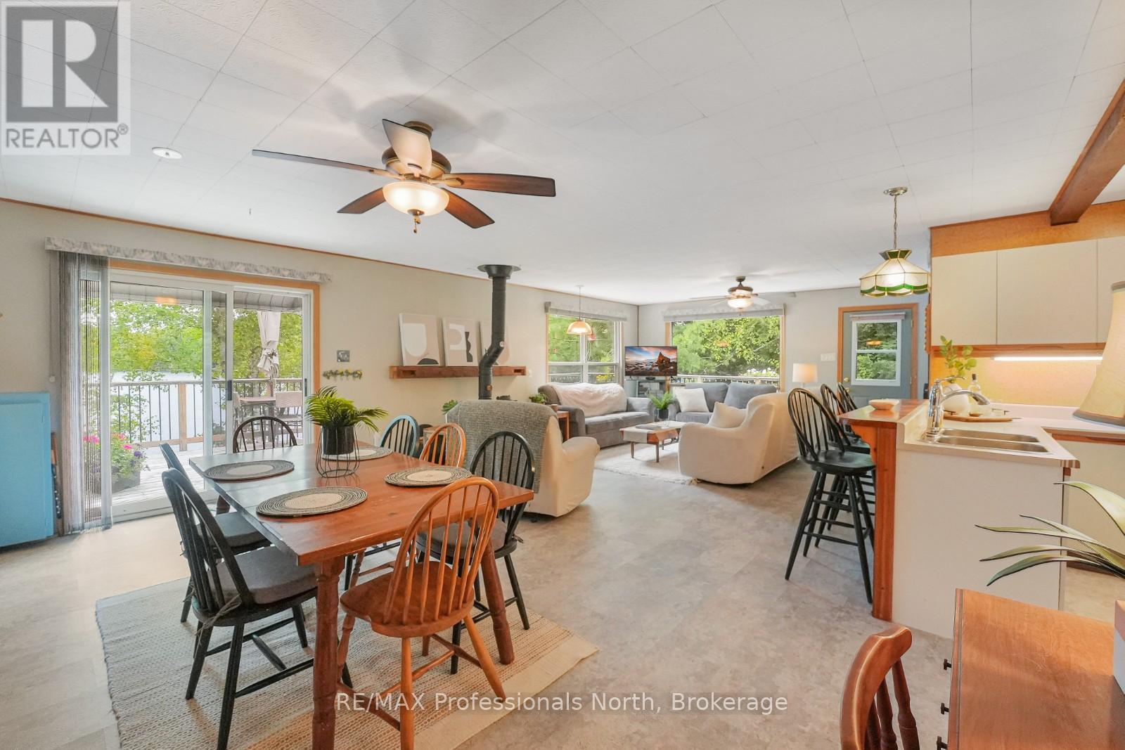 2375 Watts Road, Dysart Et Al, Ontario  K0M 1S0 - Photo 10 - X12383501