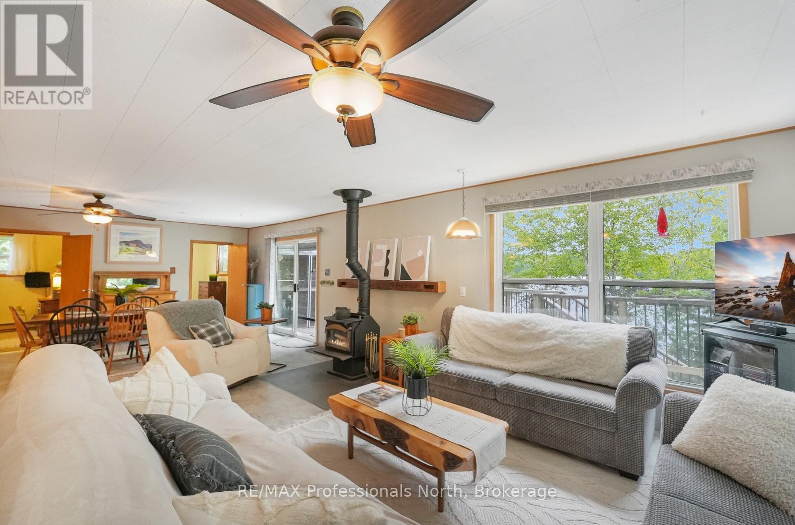 2375 Watts Road, Dysart Et Al, Ontario  K0M 1S0 - Photo 15 - X12383501