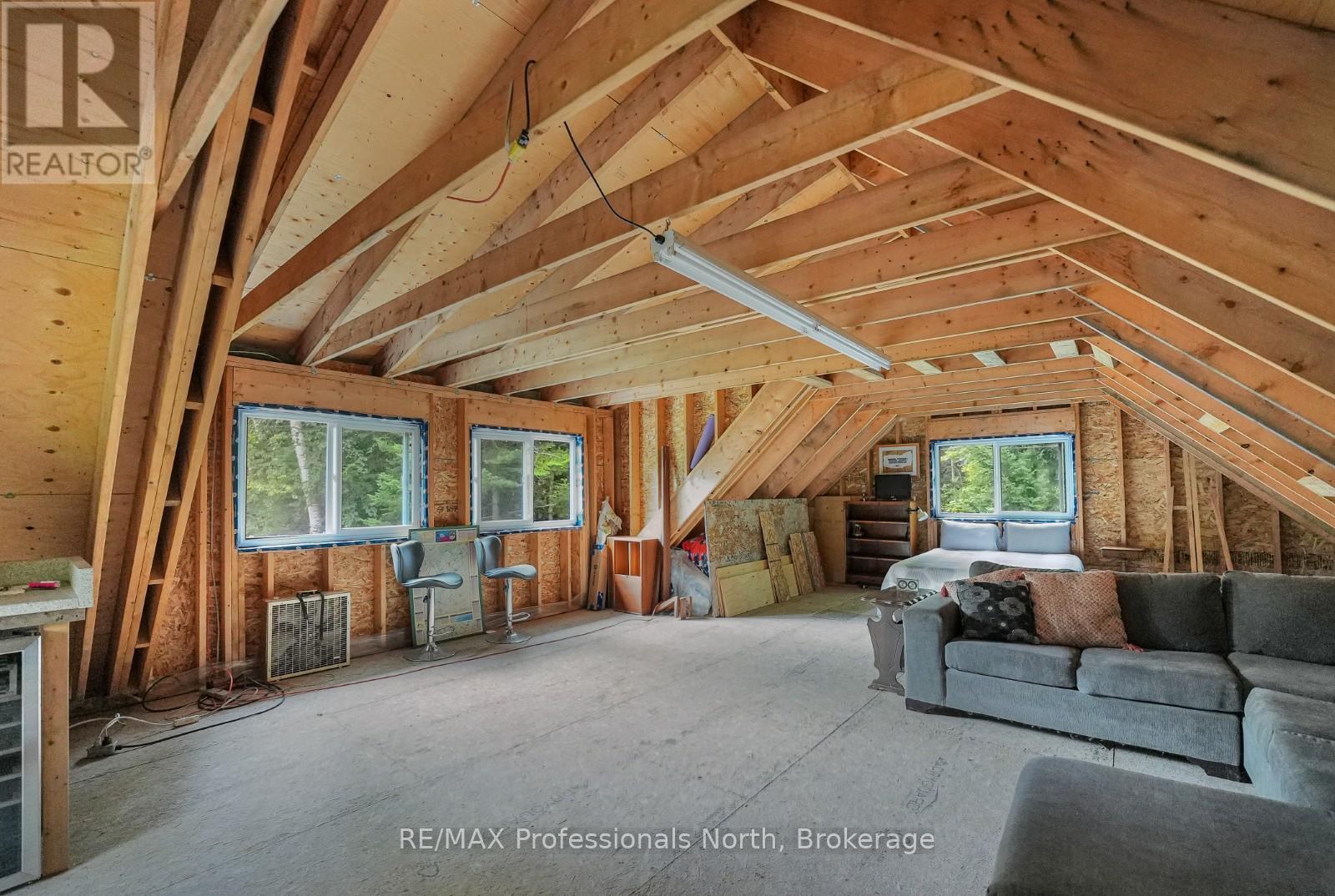 2375 Watts Road, Dysart Et Al, Ontario  K0M 1S0 - Photo 38 - X12383501