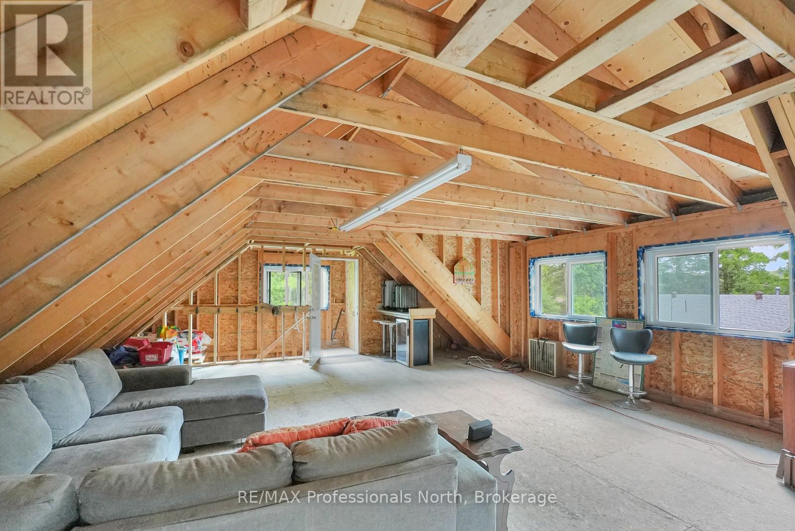 2375 Watts Road, Dysart Et Al, Ontario  K0M 1S0 - Photo 40 - X12383501