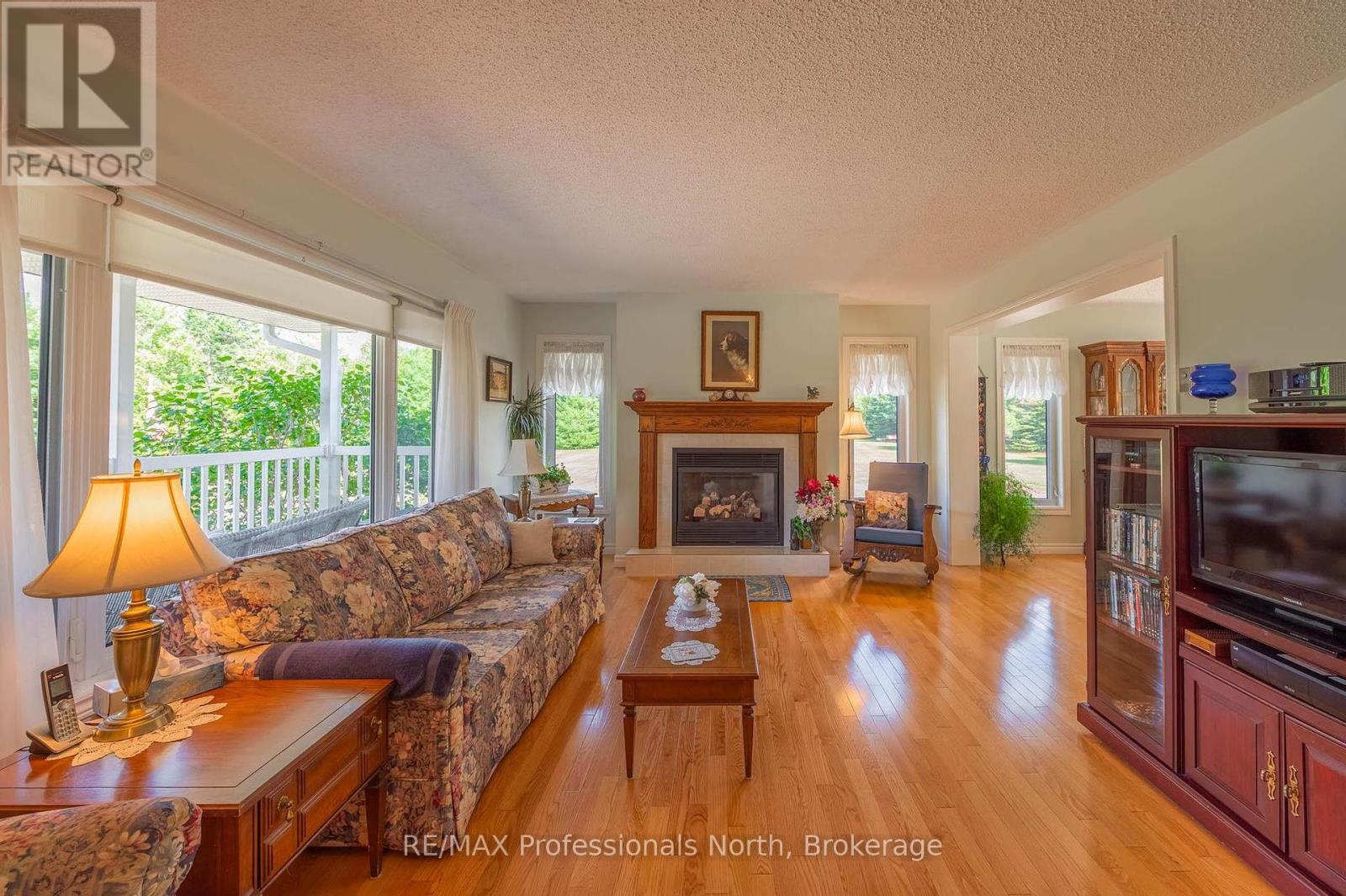 137 Somerville 11th Concession, Kawartha Lakes, Ontario  K0M 1C0 - Photo 10 - X12383543