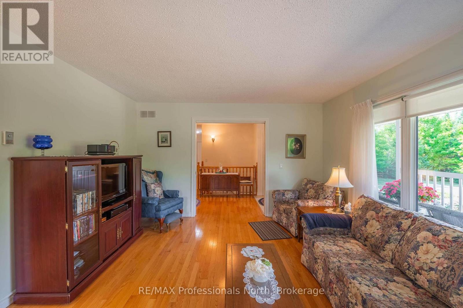 137 Somerville 11th Concession, Kawartha Lakes, Ontario  K0M 1C0 - Photo 9 - X12383543