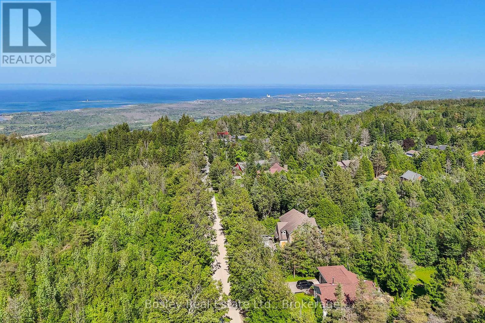 136 Maple Lane, Blue Mountains, Ontario  N0H 2E0 - Photo 40 - X12383580