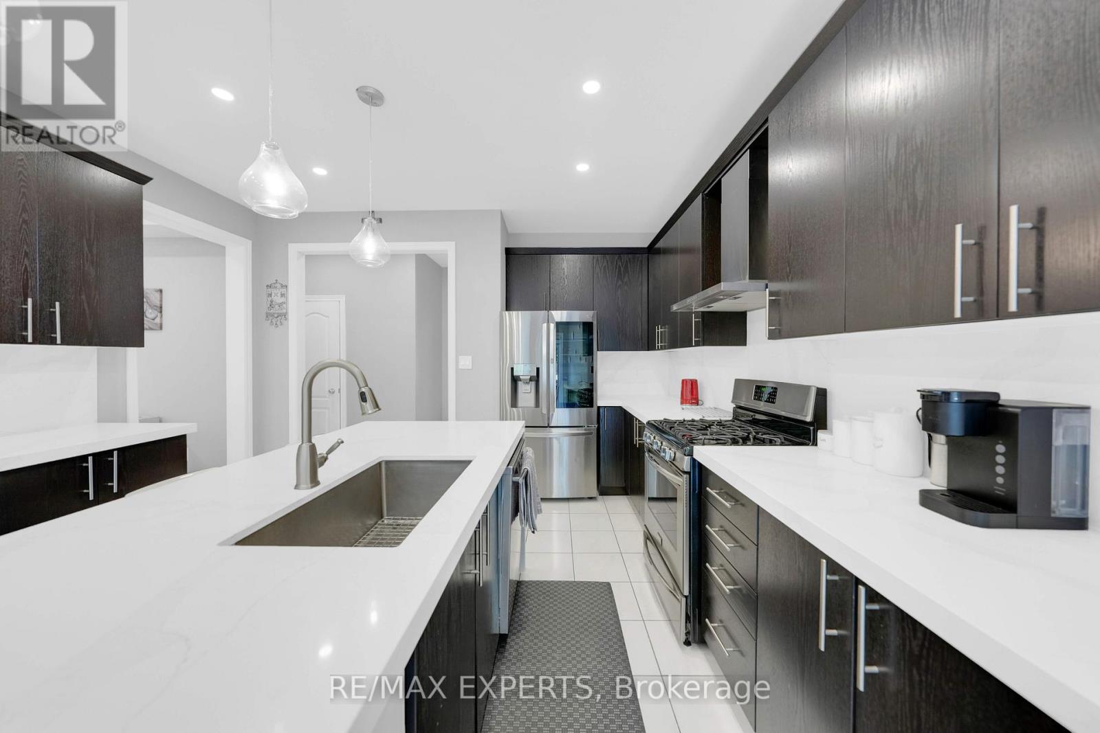 2190 Dawson Crescent, Innisfil, Ontario  L9S 0G9 - Photo 14 - N12383392