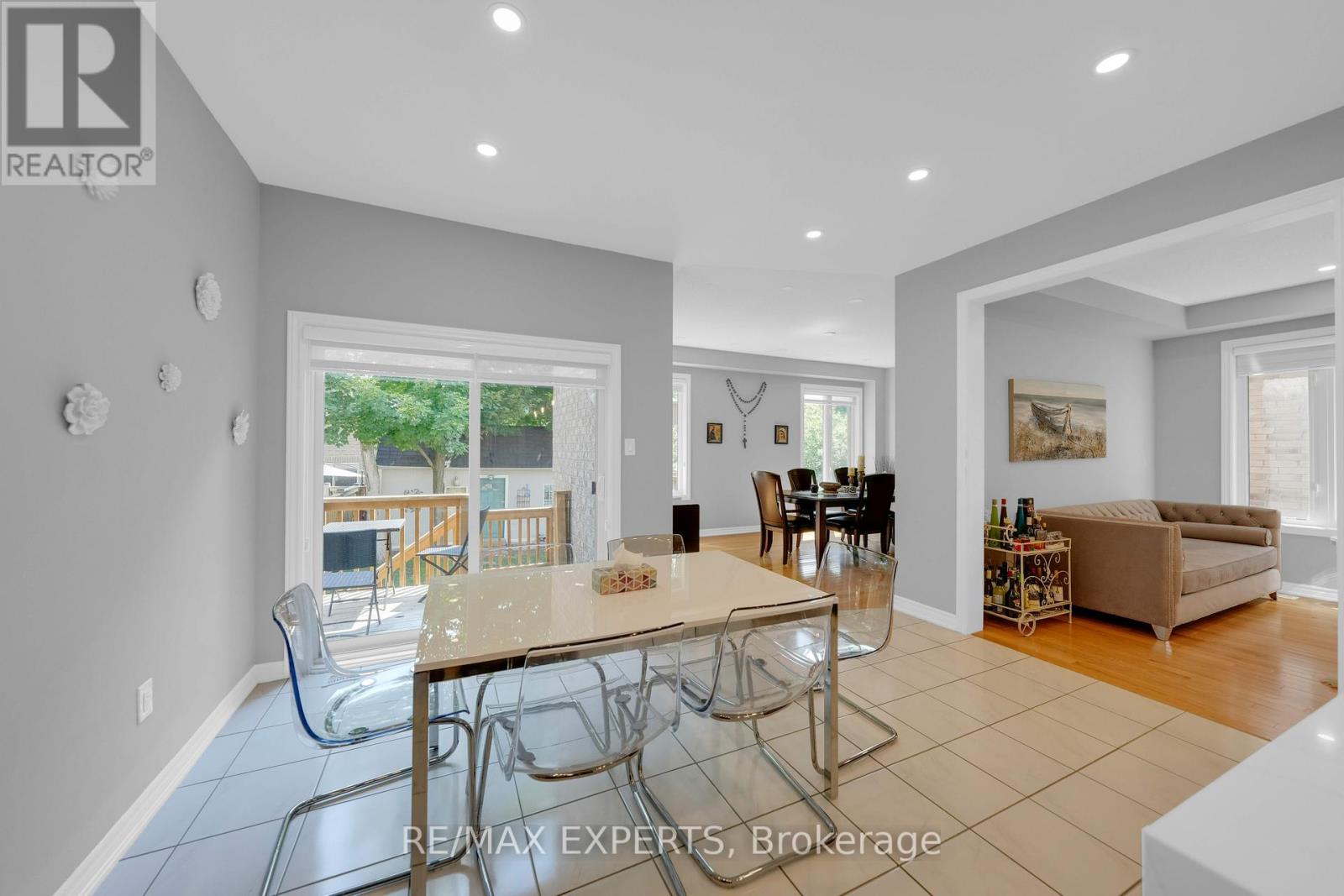 2190 Dawson Crescent, Innisfil, Ontario  L9S 0G9 - Photo 15 - N12383392