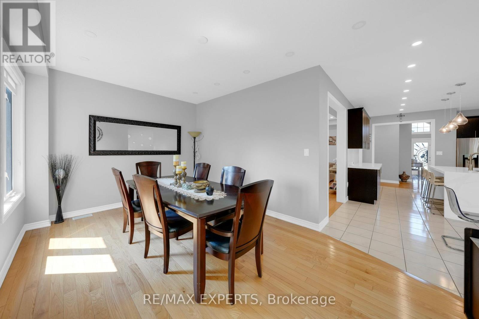2190 Dawson Crescent, Innisfil, Ontario  L9S 0G9 - Photo 18 - N12383392