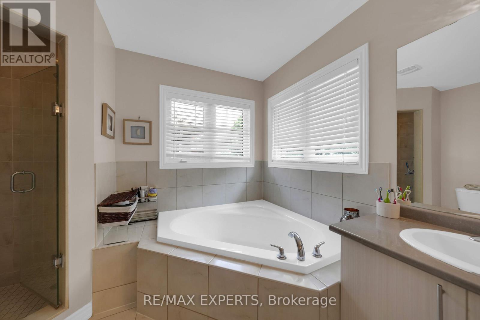 2190 Dawson Crescent, Innisfil, Ontario  L9S 0G9 - Photo 30 - N12383392