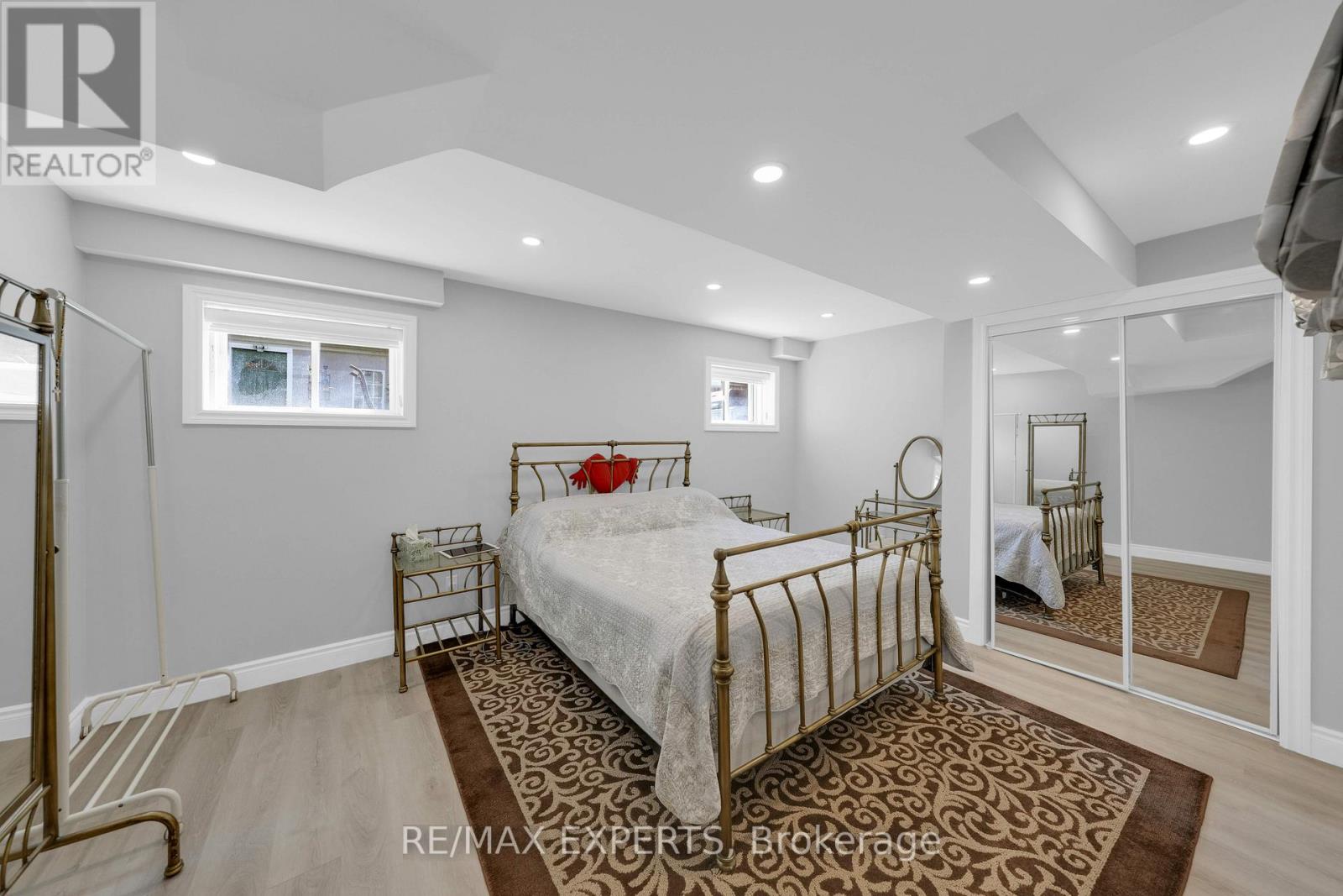 2190 Dawson Crescent, Innisfil, Ontario  L9S 0G9 - Photo 34 - N12383392