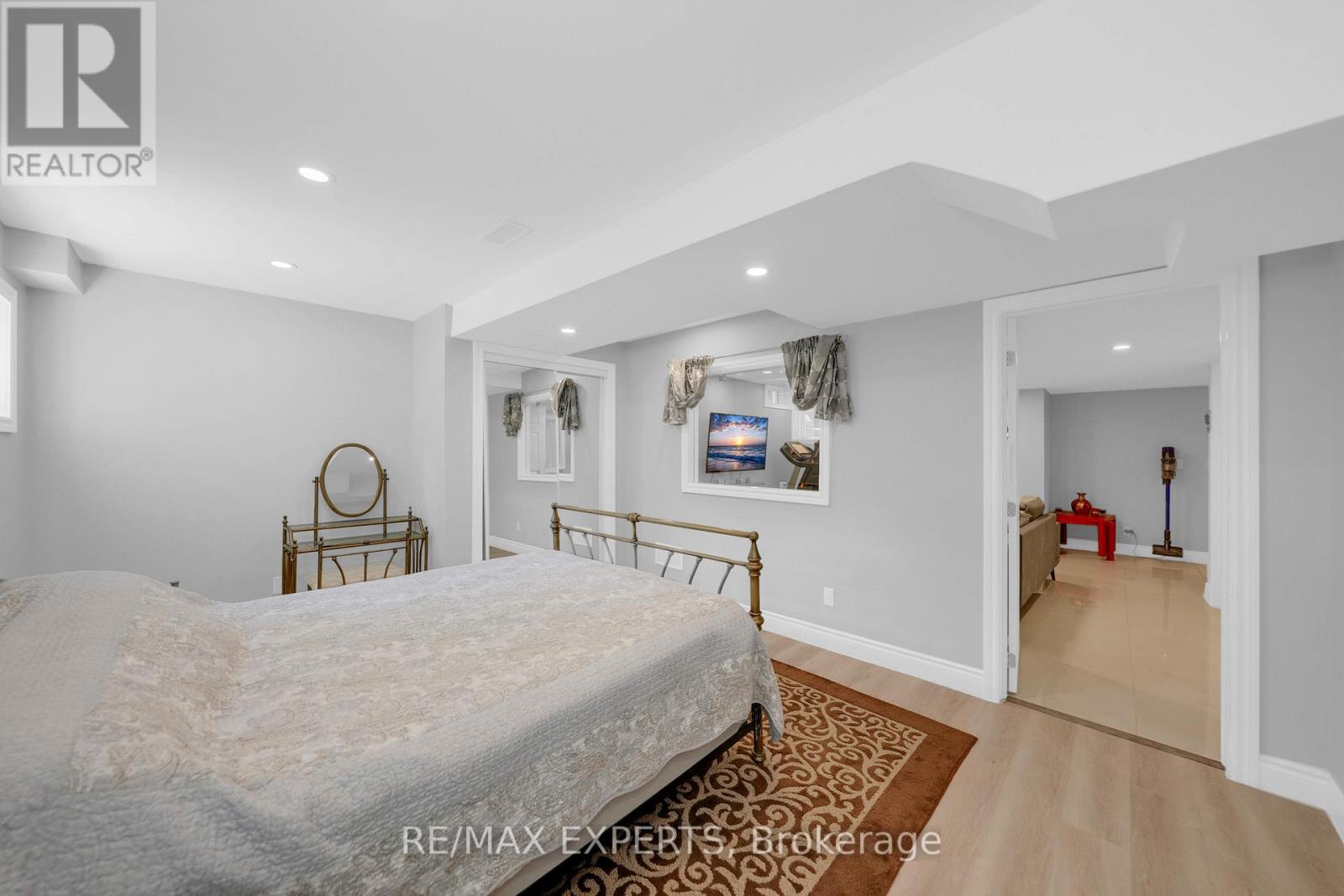 2190 Dawson Crescent, Innisfil, Ontario  L9S 0G9 - Photo 35 - N12383392