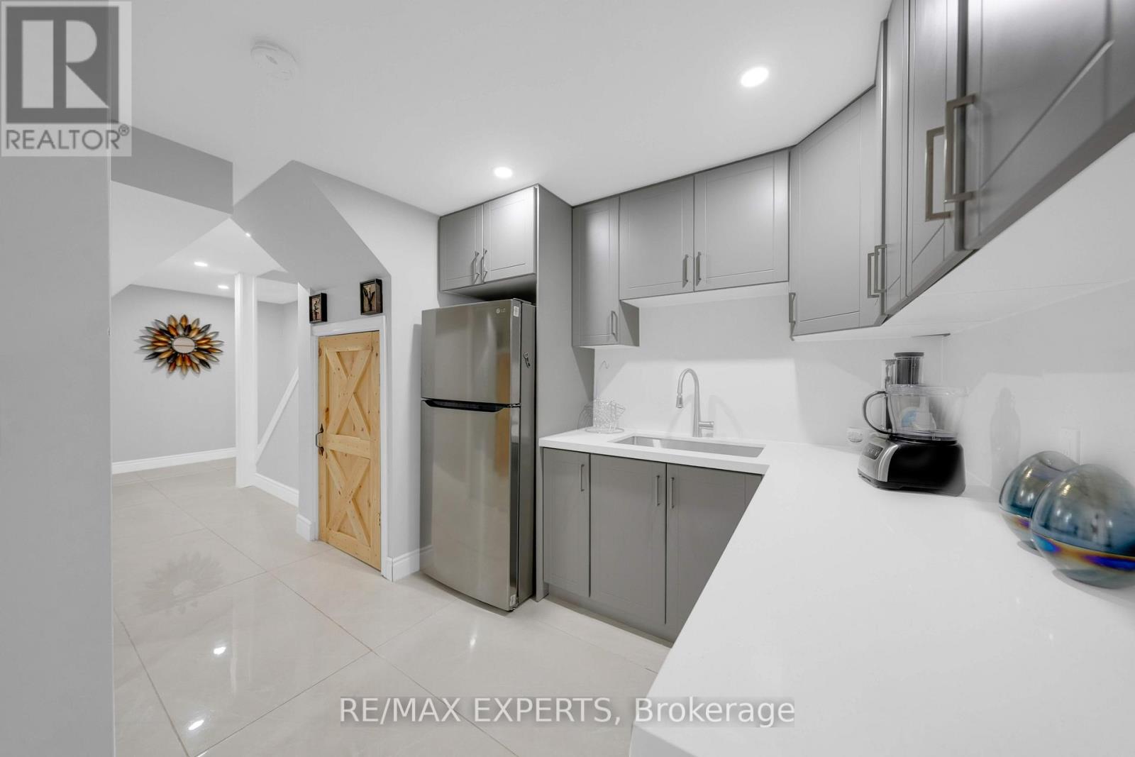 2190 Dawson Crescent, Innisfil, Ontario  L9S 0G9 - Photo 38 - N12383392
