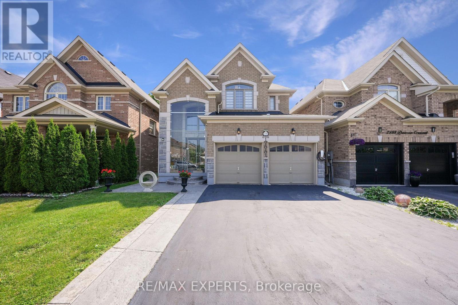 2190 Dawson Crescent, Innisfil, Ontario  L9S 0G9 - Photo 5 - N12383392