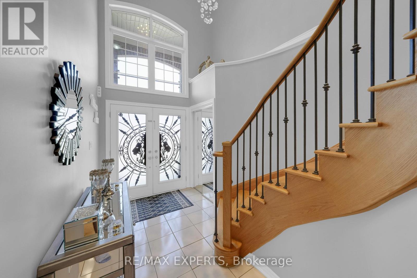 2190 Dawson Crescent, Innisfil, Ontario  L9S 0G9 - Photo 8 - N12383392