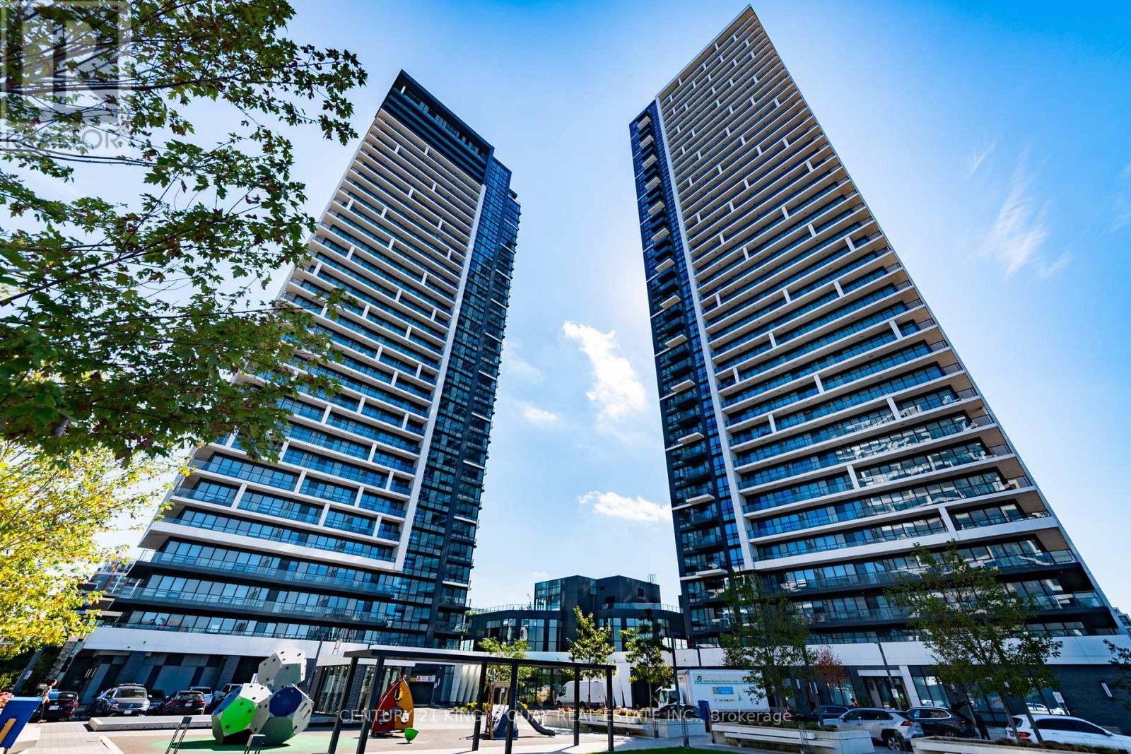 1702 - 18 Water Walk Drive, Markham, Ontario  L3R 6L5 - Photo 4 - N12383457