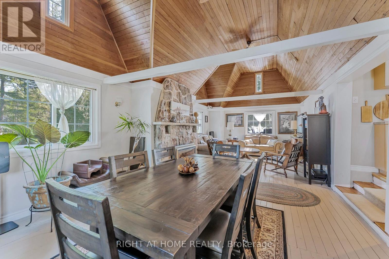 113 Minnetonka Road, Innisfil, Ontario  L9S 2V8 - Photo 12 - N12383459