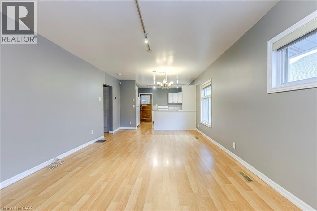 5188 Maple Street, Niagara Falls, Ontario  L2E 2N4 - Photo 7 - 40766543