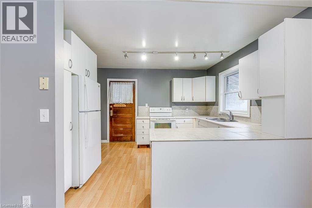 5188 Maple Street, Niagara Falls, Ontario  L2E 2N4 - Photo 12 - 40766543