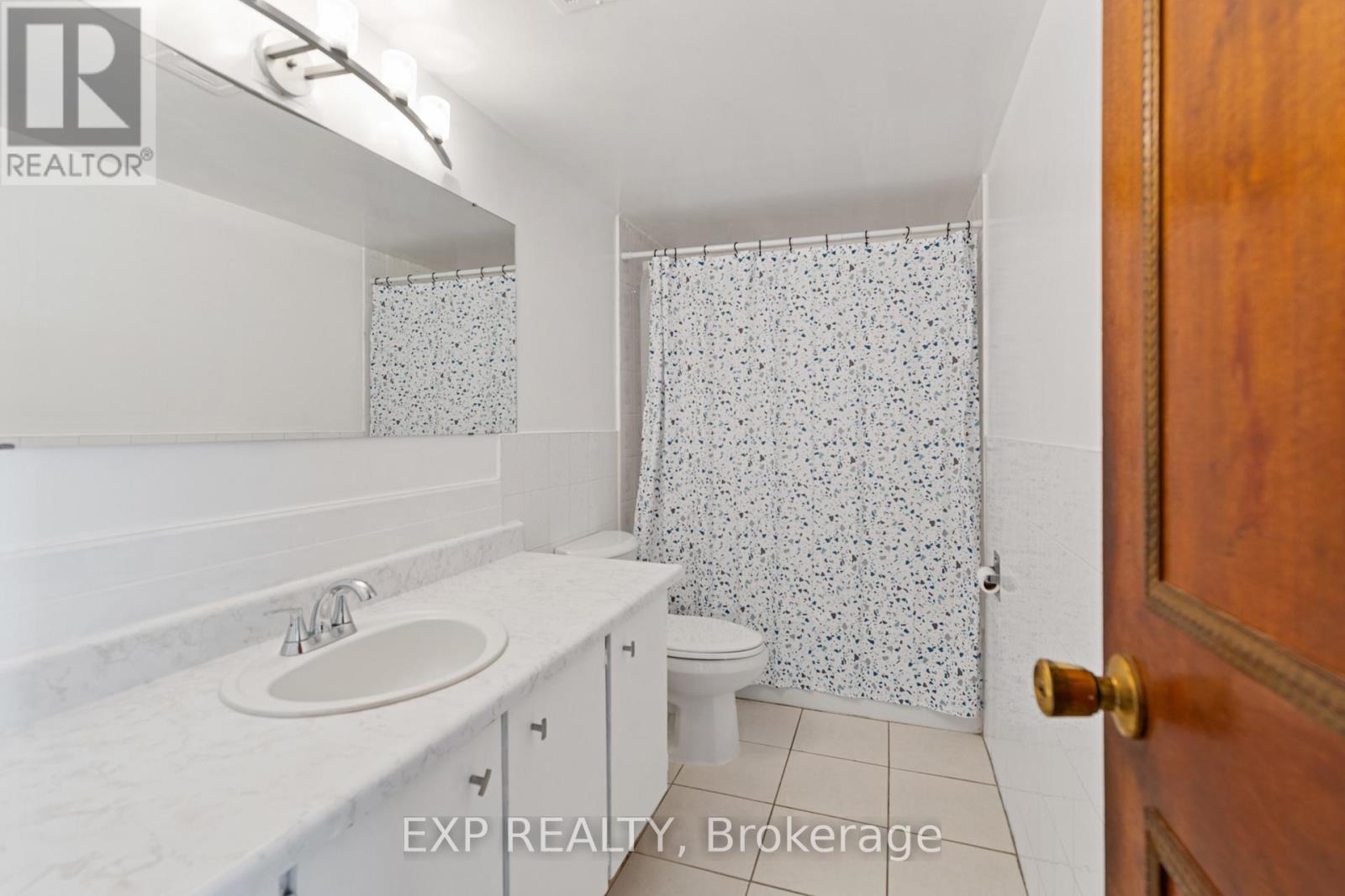 2006 - 3390 Weston Road, Toronto, Ontario  M9M 2X3 - Photo 18 - W12383293