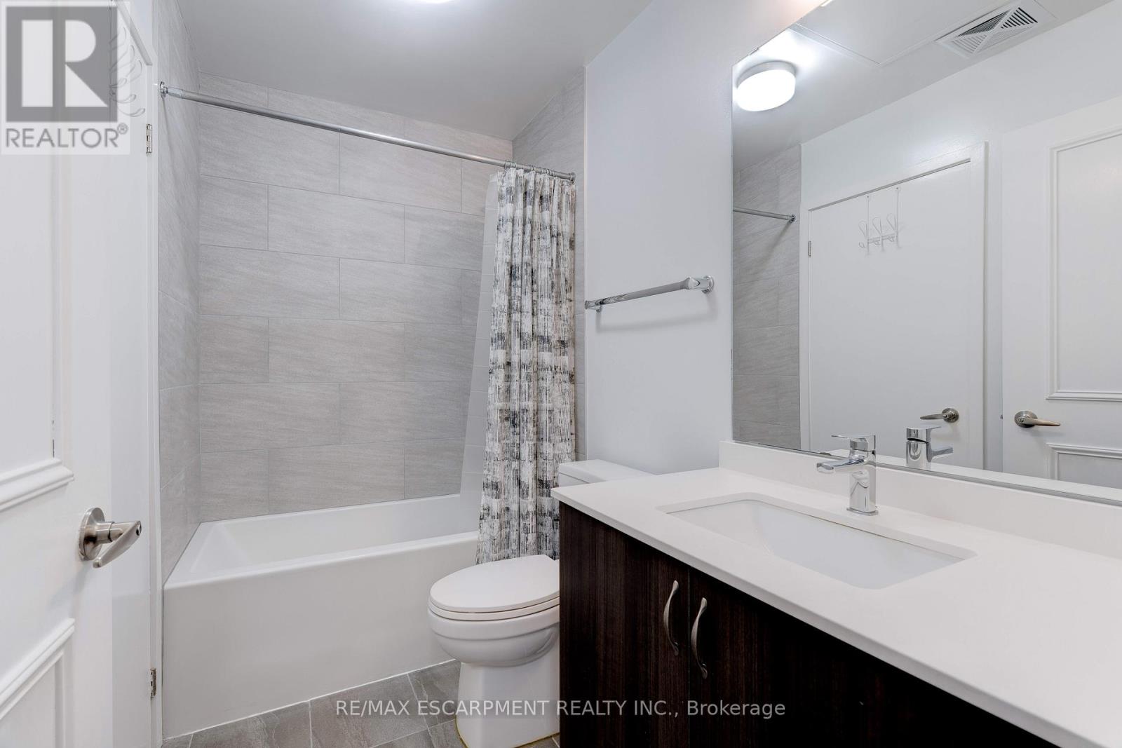 119 - 168 Sabina Drive, Oakville, Ontario  L6H 0W5 - Photo 20 - W12383341