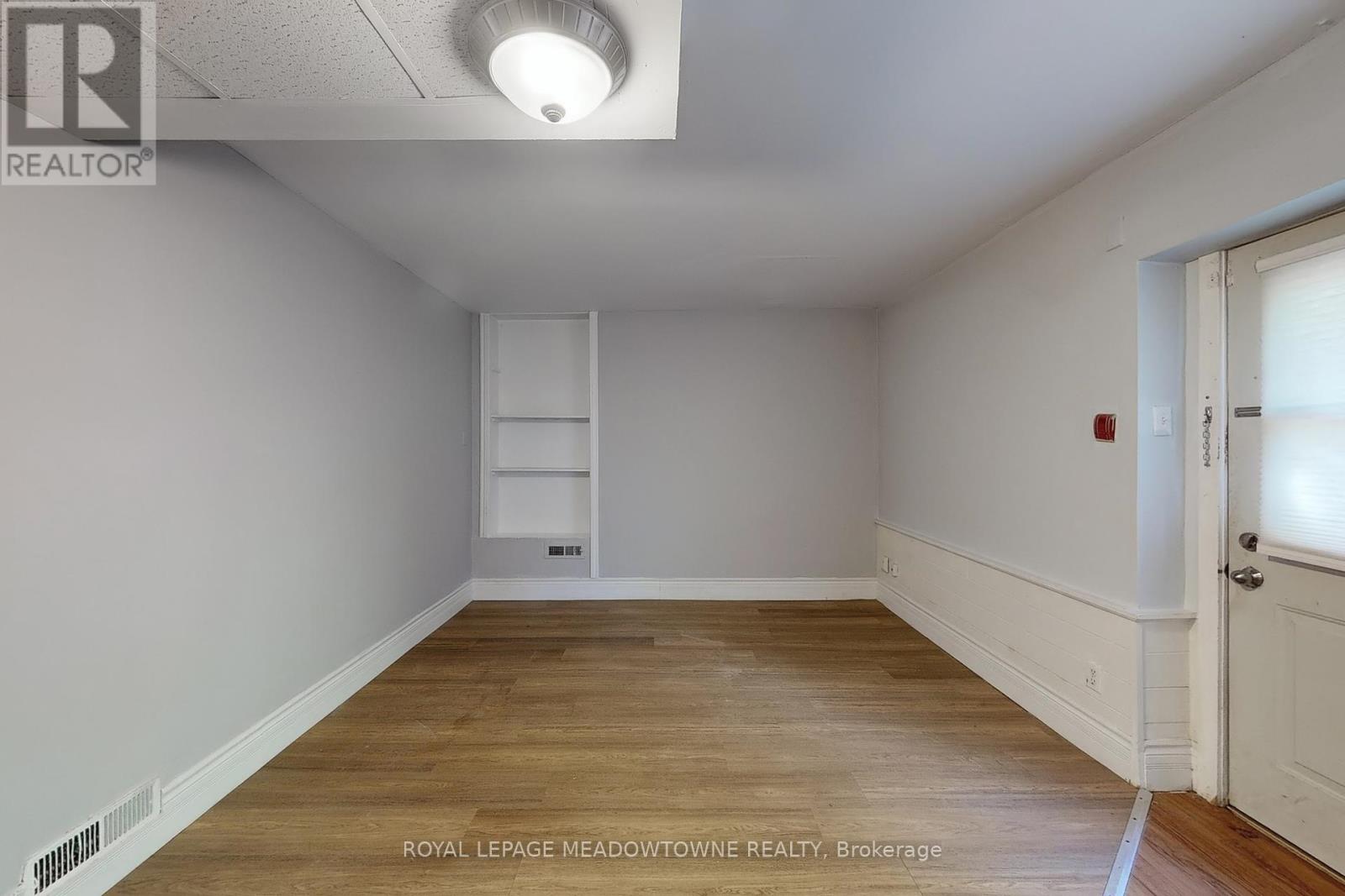 6 - 12 Wesleyan Street, Halton Hills, Ontario  L7G 2E1 - Photo 10 - W12383411