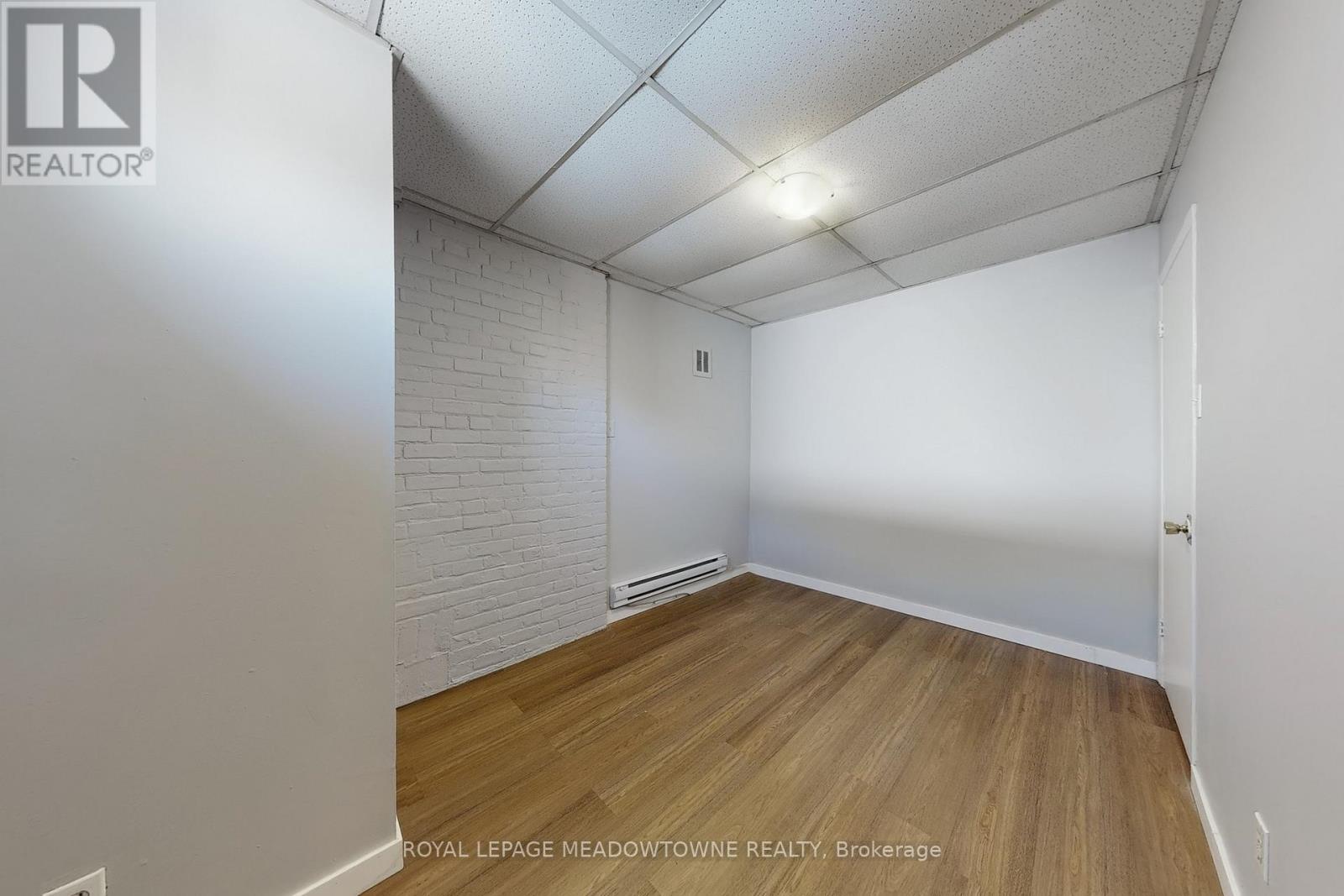 6 - 12 Wesleyan Street, Halton Hills, Ontario  L7G 2E1 - Photo 17 - W12383411