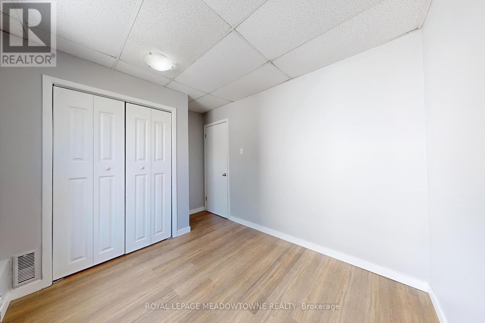 6 - 12 Wesleyan Street, Halton Hills, Ontario  L7G 2E1 - Photo 21 - W12383411