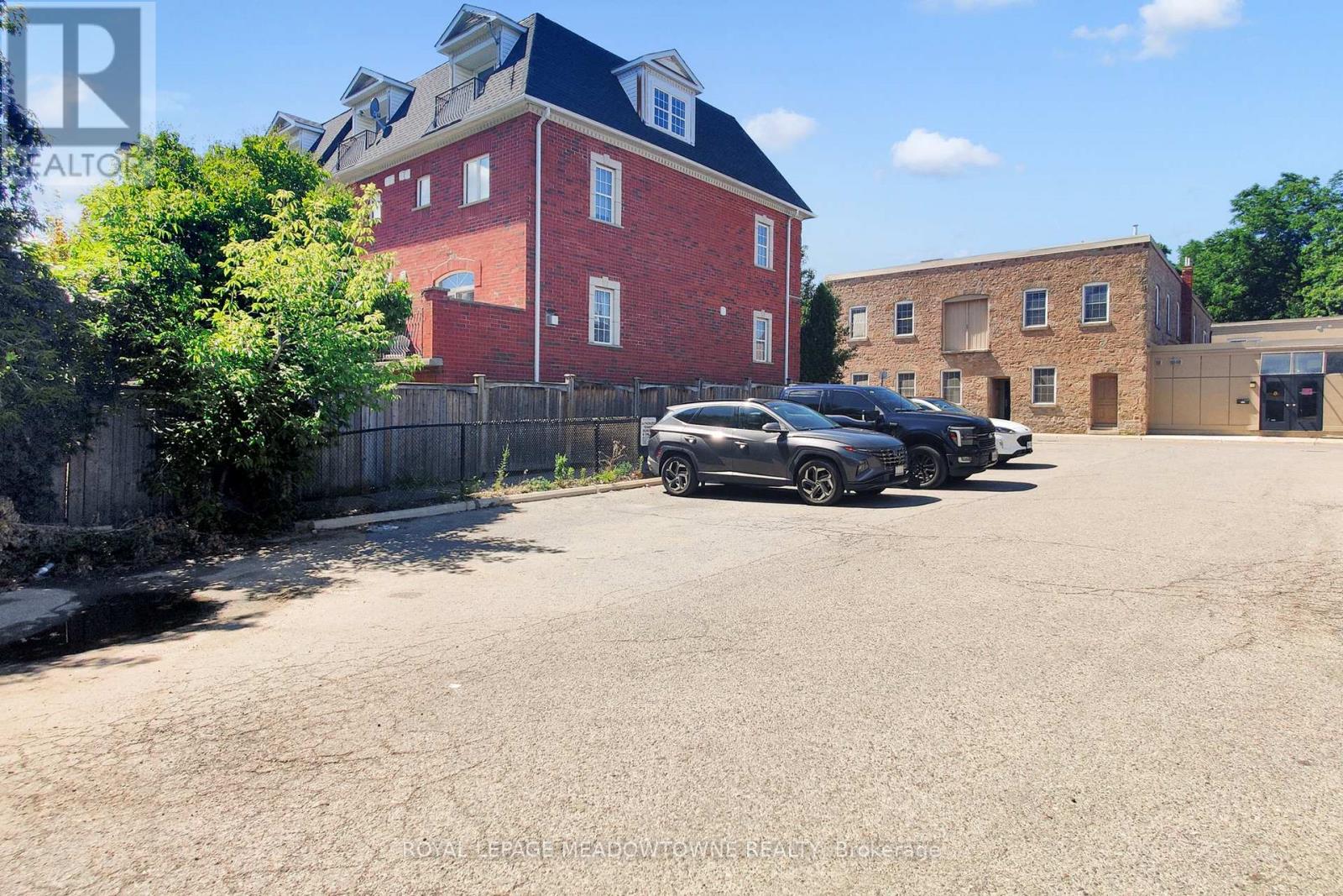 6 - 12 Wesleyan Street, Halton Hills, Ontario  L7G 2E1 - Photo 26 - W12383411