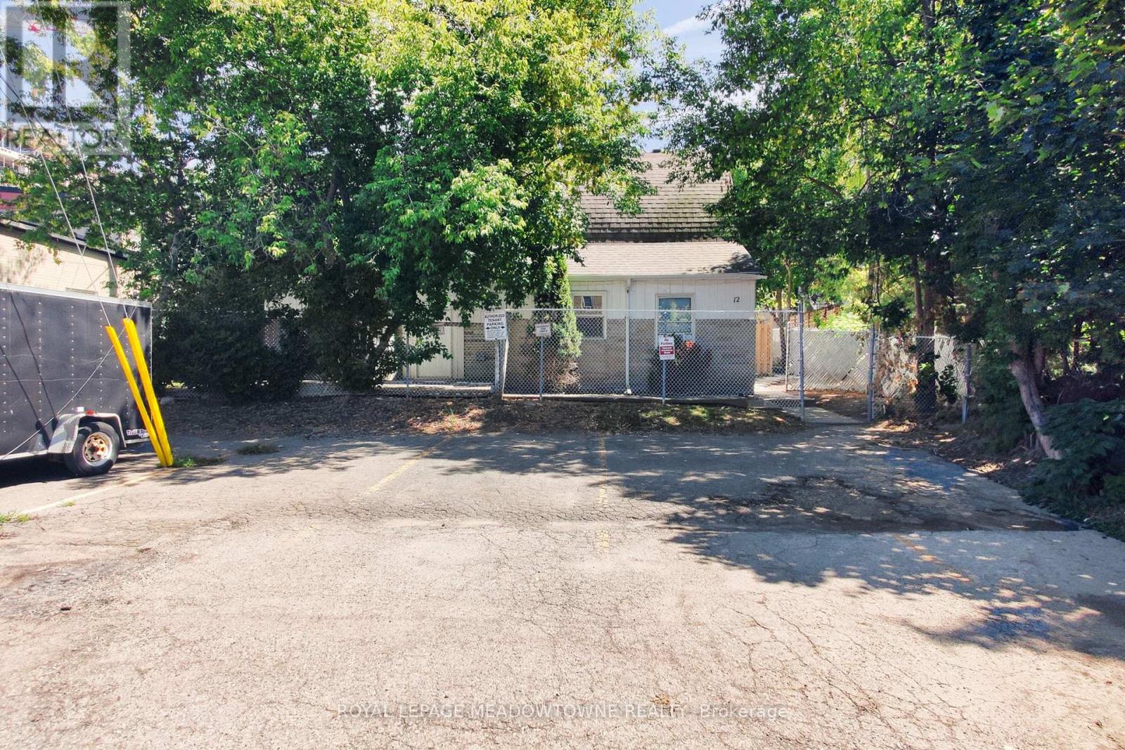 6 - 12 Wesleyan Street, Halton Hills, Ontario  L7G 2E1 - Photo 27 - W12383411