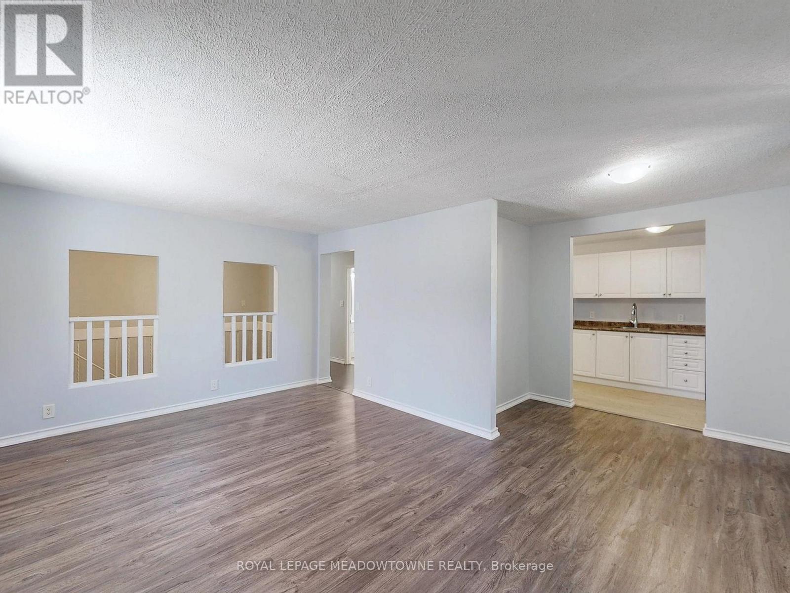 5 - 12 WESLEYAN STREET, Halton Hills, Ontario