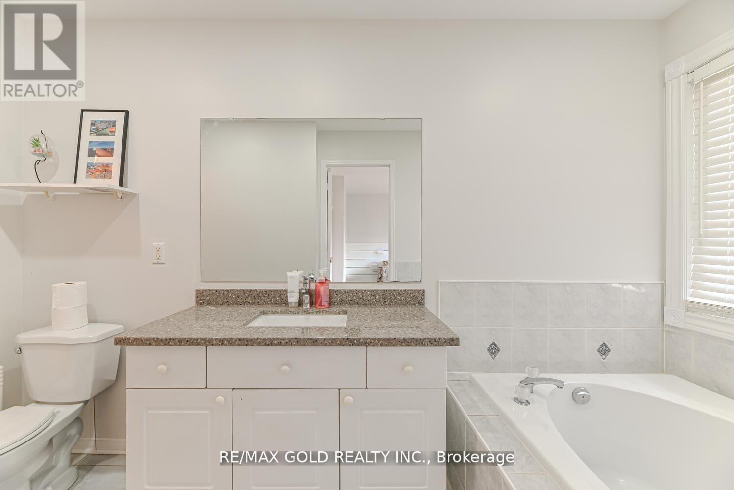 89 Black Forest Drive, Brampton, Ontario  L6R 2E6 - Photo 21 - W12383428