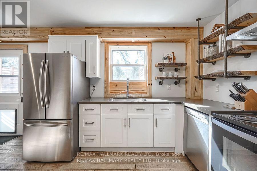 Main - 6 Thirty First Street, Toronto, Ontario  M8W 3E8 - Photo 10 - W12383448
