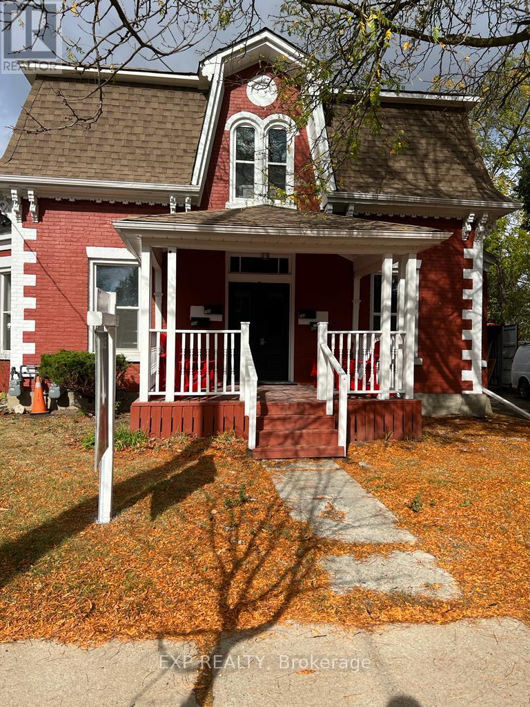 70 NELSON STREET W, Brampton, Ontario