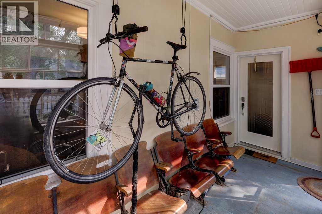 Property at 1728 13 Avenue SW image 4