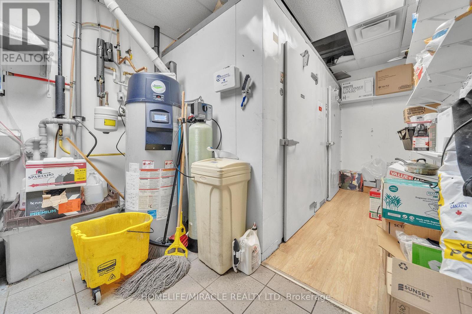 6 - 4293 King Street E, Kitchener, Ontario  N2P 3E9 - Photo 35 - X12383410