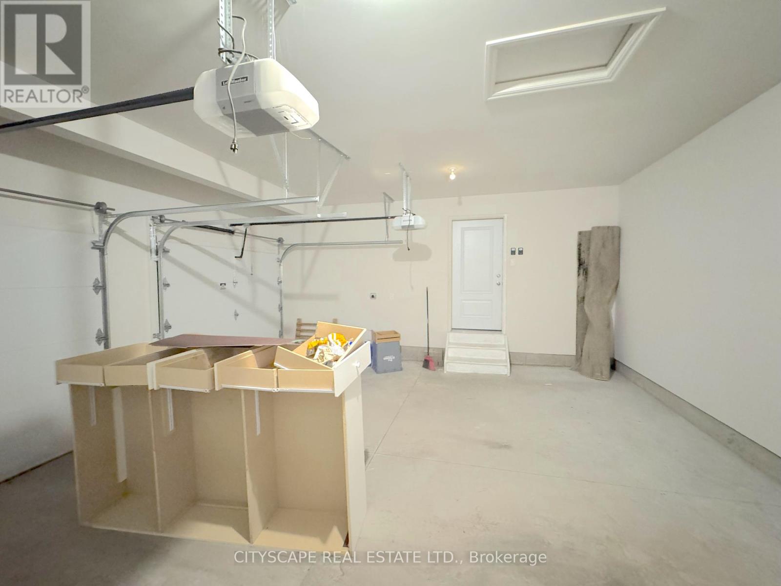 118 Benjamin Parkway, St. Thomas, Ontario  N5R 0L6 - Photo 16 - X12383453