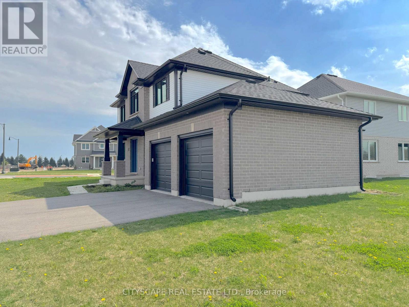 118 Benjamin Parkway, St. Thomas, Ontario  N5R 0L6 - Photo 3 - X12383453