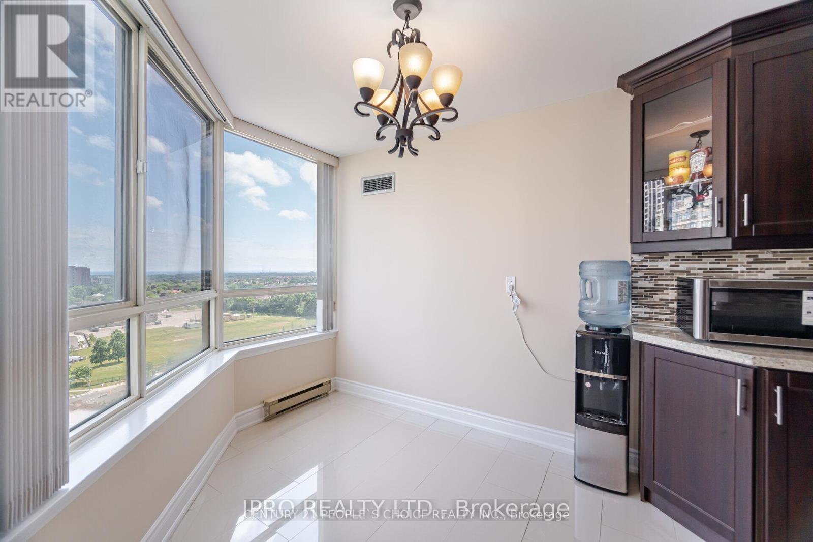 1603 - 3605 Kariya Drive, Mississauga, Ontario  L5B 3J4 - Photo 12 - W12336563