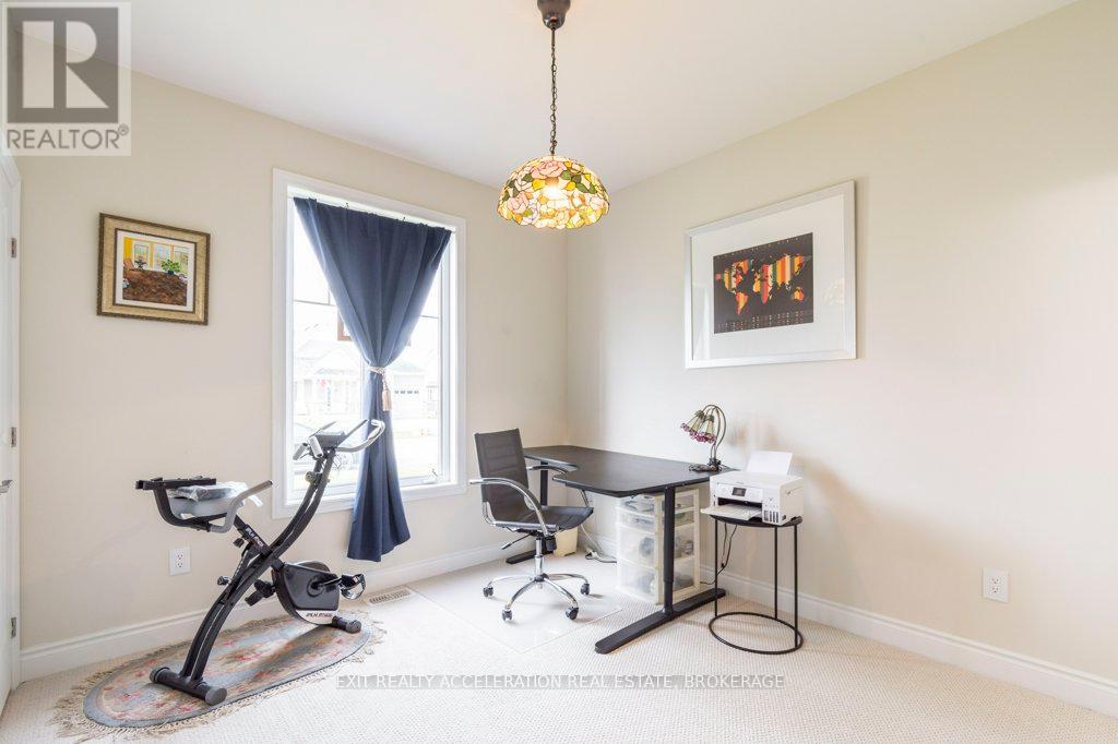 113 Country Club Drive, Loyalist, Ontario  K0H 1G0 - Photo 31 - X12383694