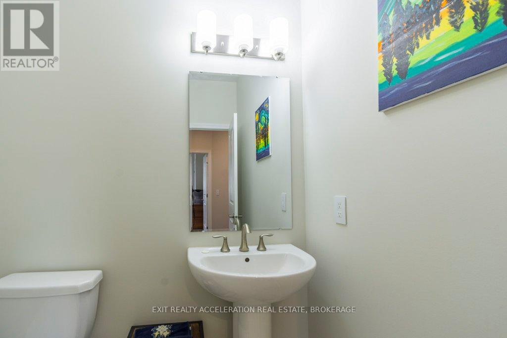 113 Country Club Drive, Loyalist, Ontario  K0H 1G0 - Photo 32 - X12383694