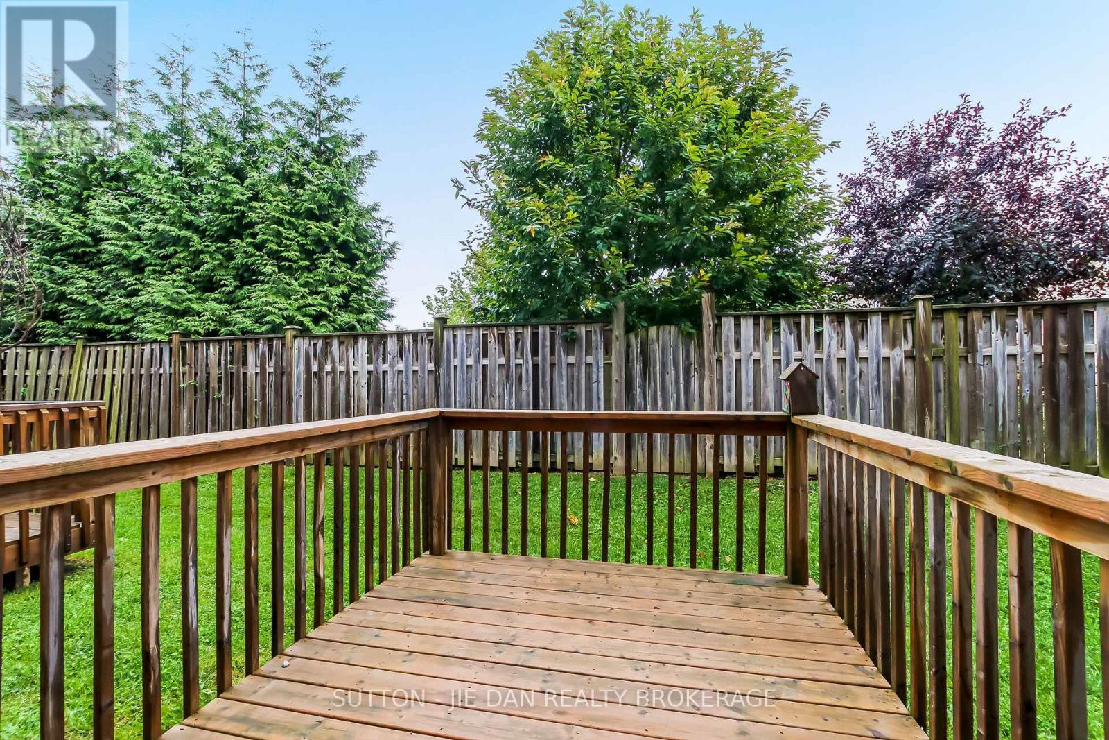 236 - 1960 Dalmagarry Road, London North (North E), Ontario  N6G 0T8 - Photo 2 - X12383608
