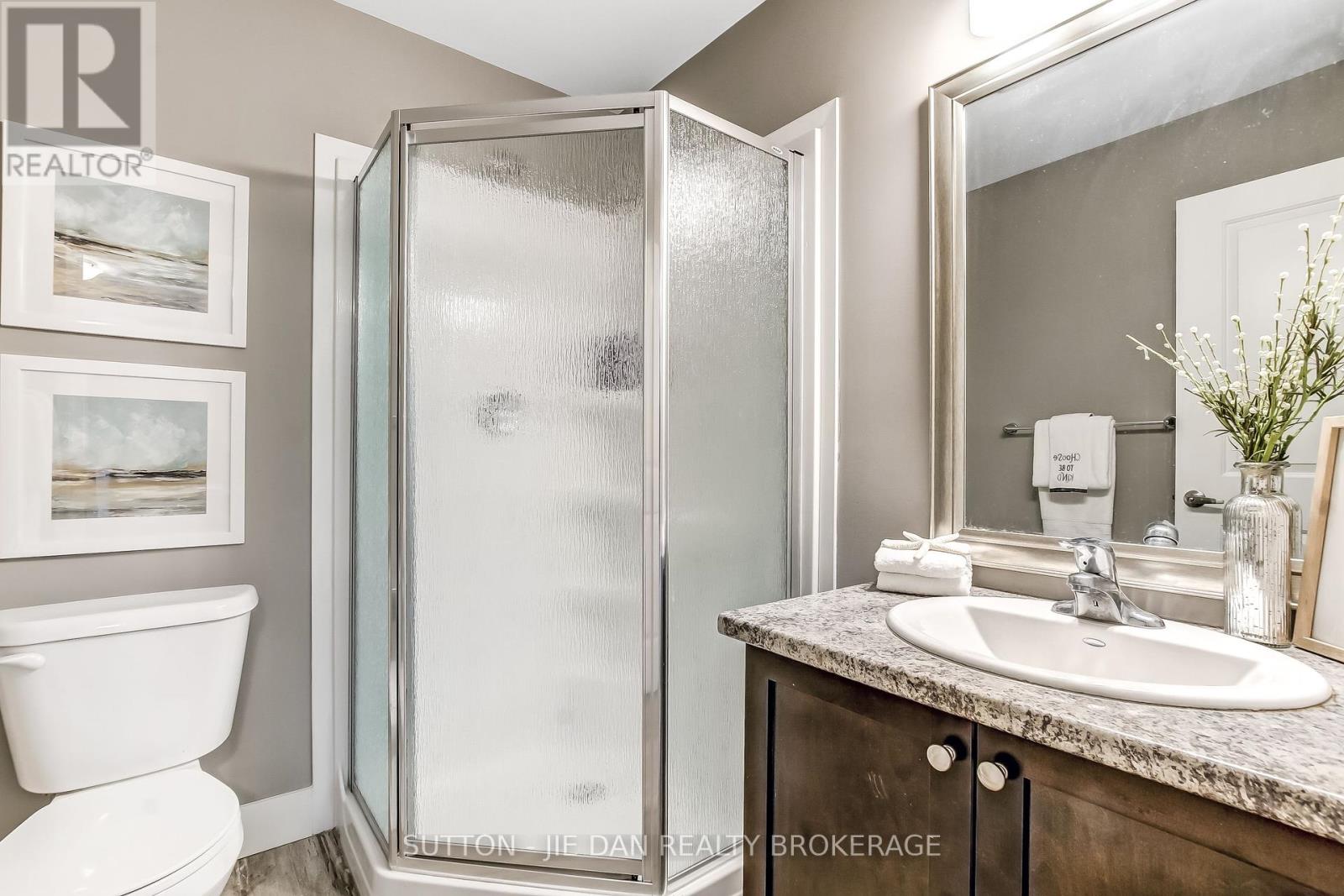 236 - 1960 Dalmagarry Road, London North (North E), Ontario  N6G 0T8 - Photo 6 - X12383608