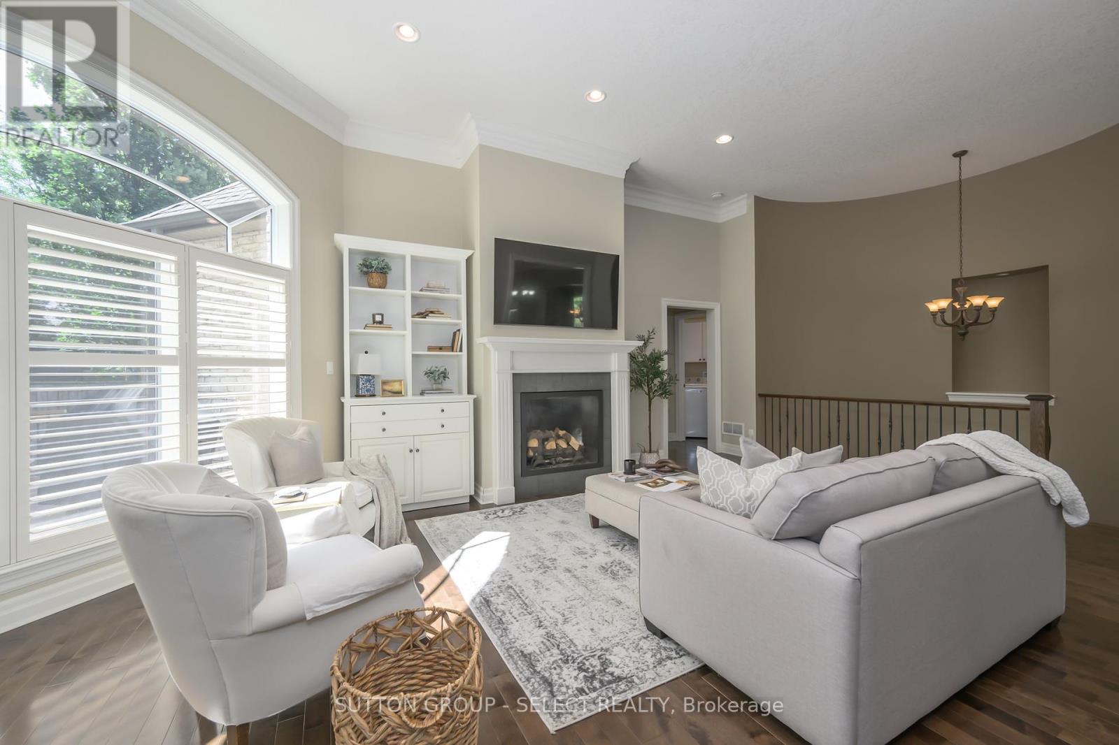 61 - 2014 Valleyrun Boulevard, London North (North R), Ontario  N6G 5N8 - Photo 10 - X12383634